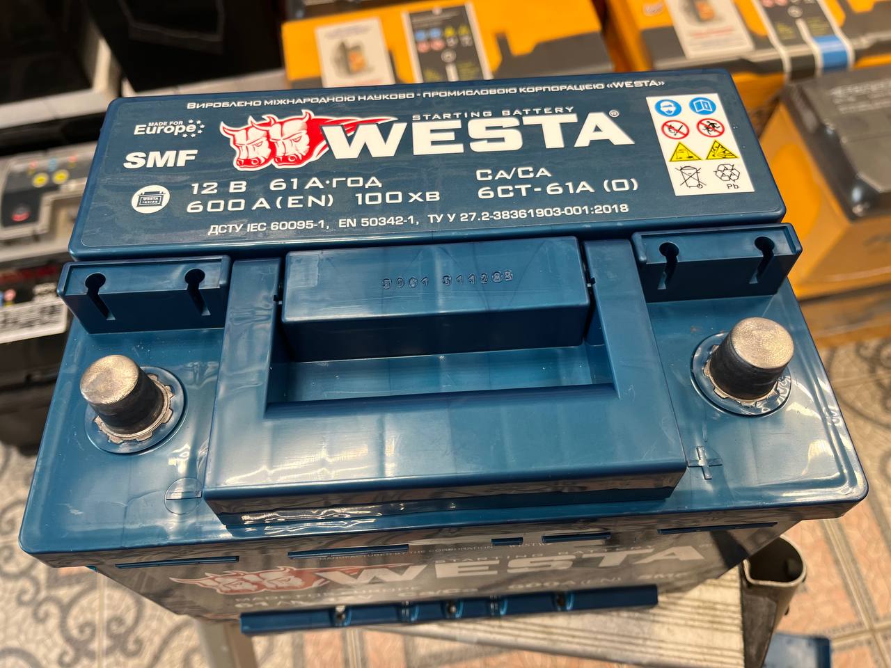 Акумулятор Westa 61Ah 600A необслуговуваний