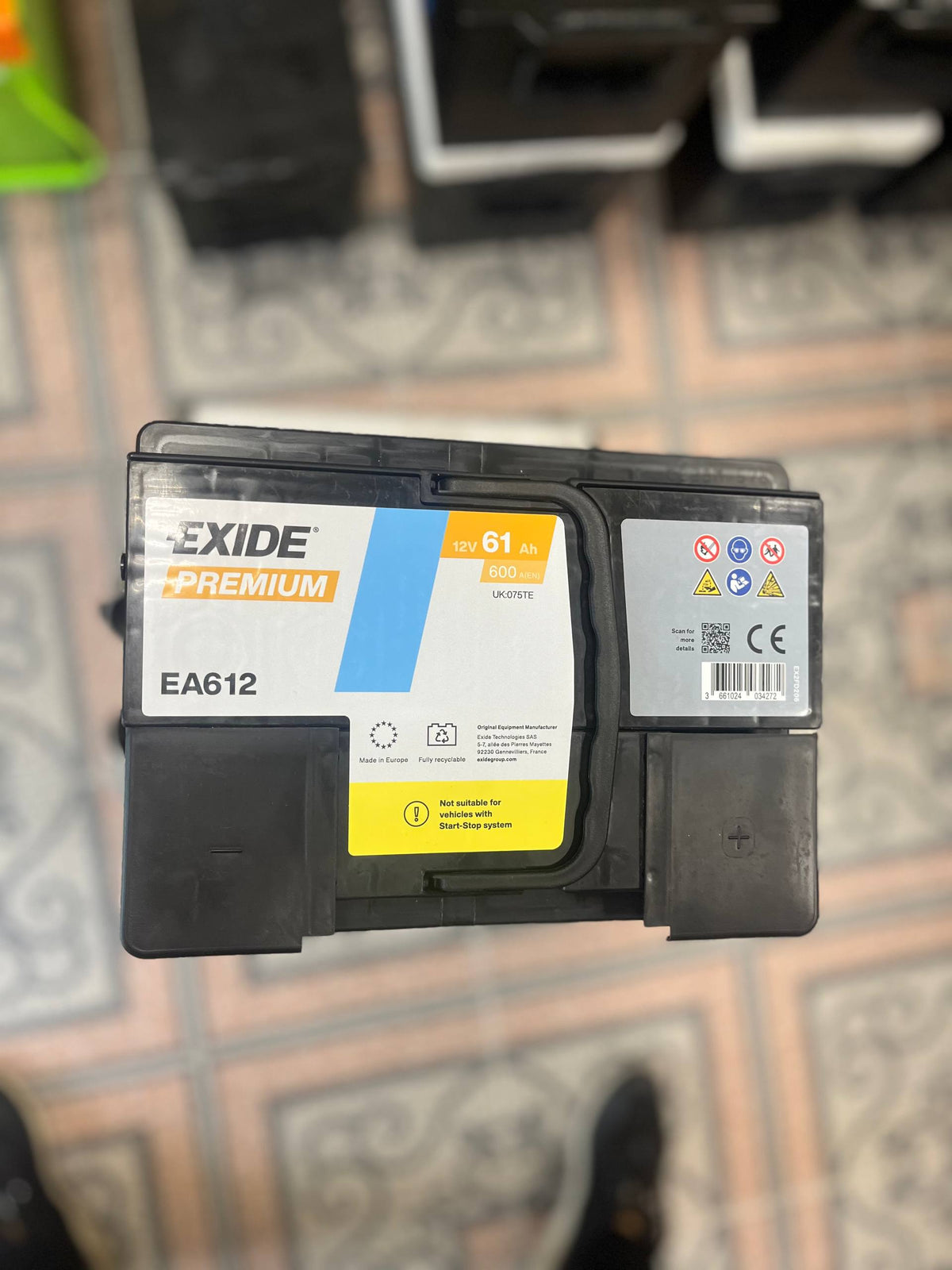Аккумулятор EXIDE Premium 61Ah 600A